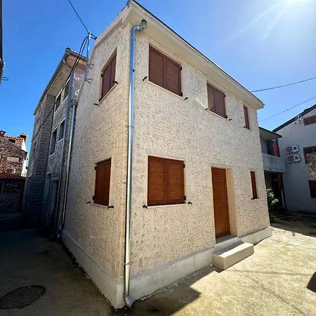 Holiday home Stone House Moca Sukosan
