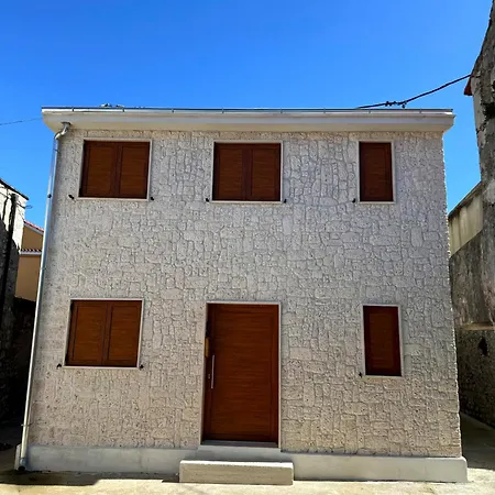 Holiday home Stone House Moca Sukosan