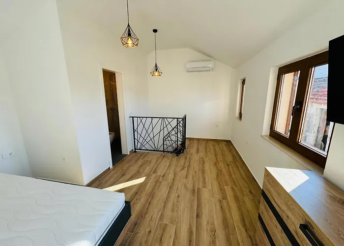 Semesterbostad Stone House Moca