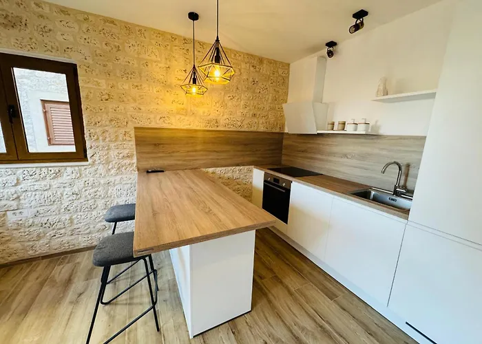 Vikendica Stone House Moca